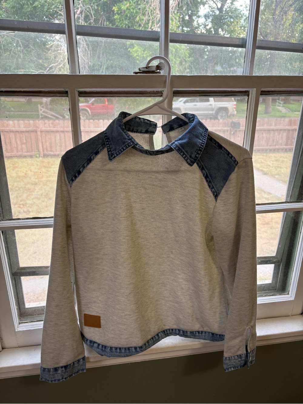 Denim-Trim Heather Grey small Sweater